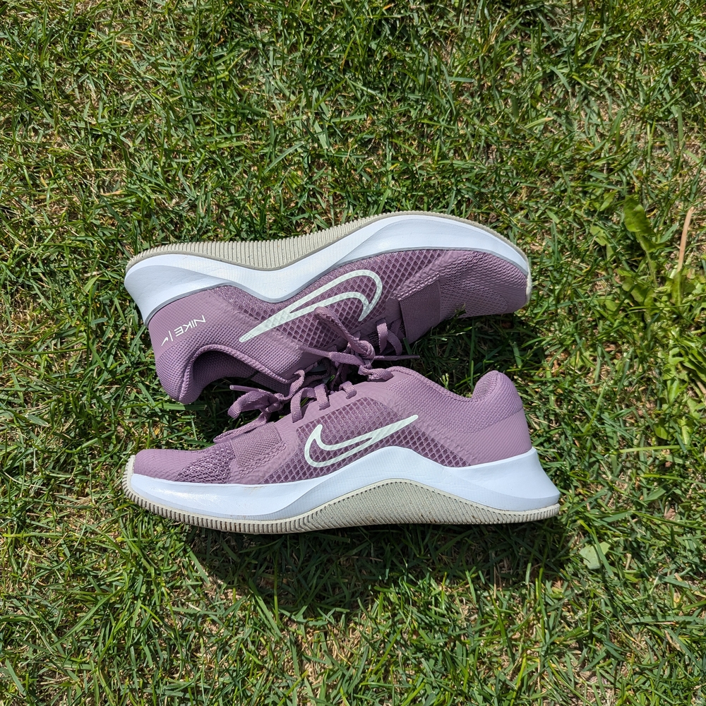 Nike Purple Athletic Shoes with Sleek Design and Cushioned Comfort